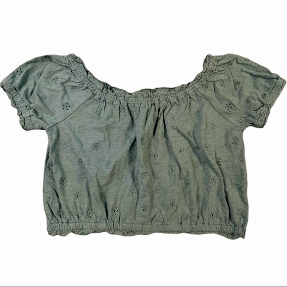 Streetwear Society size small light green short sleeve crop top, flower design - Picture 1 of 12